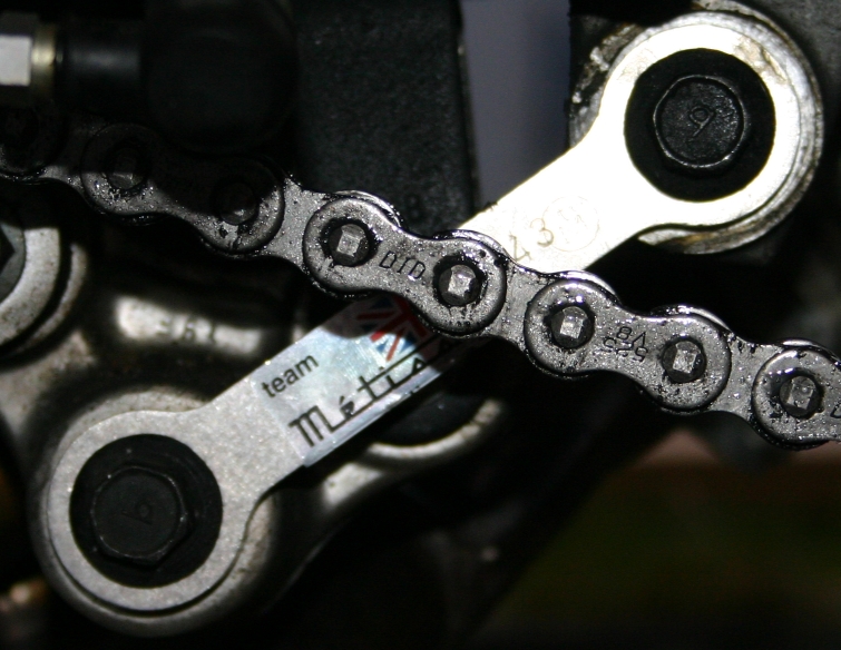 Schraube knochen.jpg