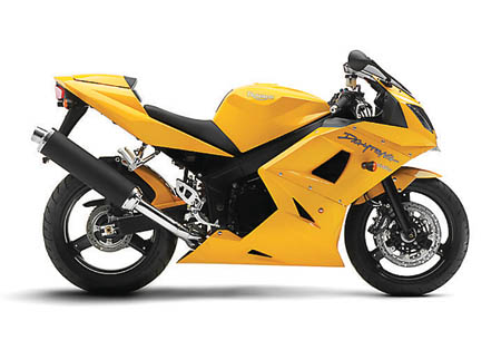 triumph_daytona_600.jpg