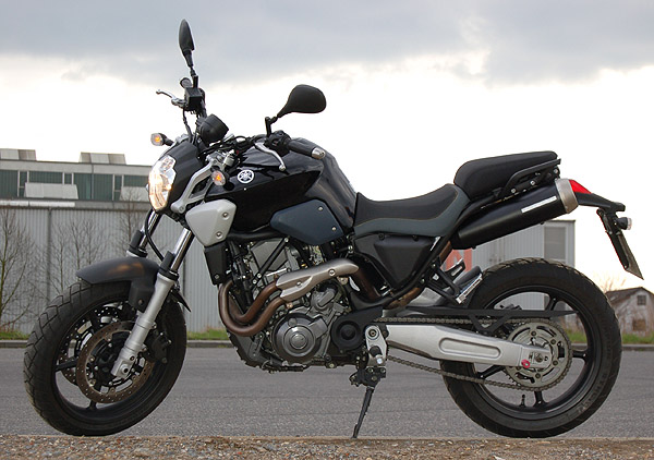 RTEmagicC_YamahaMT03_2006_0135total.jpg.jpg