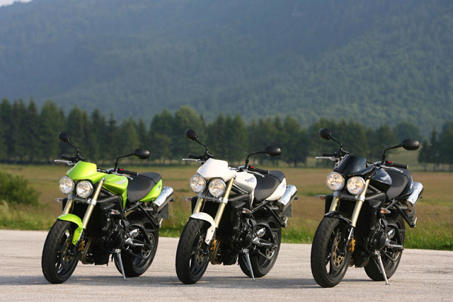 TriumphStreetTriple_129.jpg