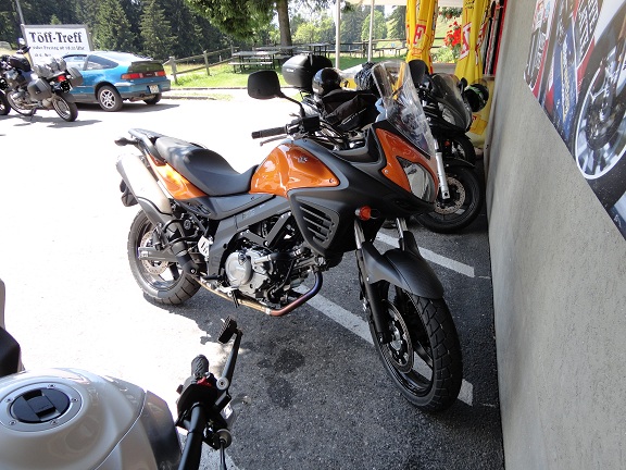 Suzuki V-Storm 2012.jpg