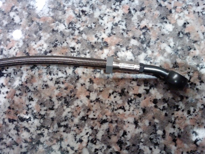 Stahlflex Carbonummantelt.JPG