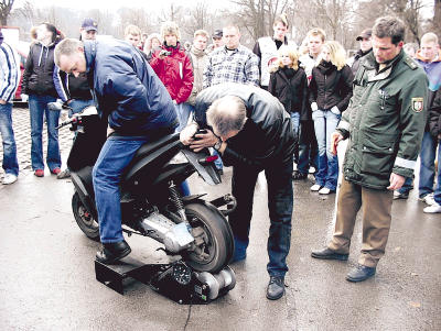 Geschwindigkeitstest am Roller.jpg