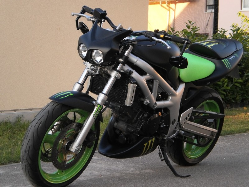 Front Maske 2 klein.jpg
