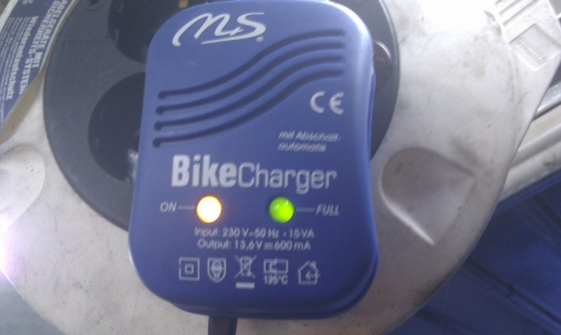 Bike-Charger-1.jpg (385.87 KiB) 3221 mal betrachtet Bike-Charger-1.jpg