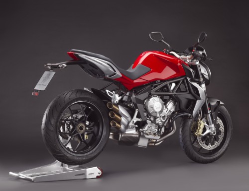 110411-2012-mv-agusta-brutale-675-02-500x385.jpg