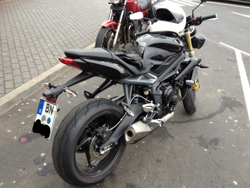 Triple 2.jpg (972.59 KiB) 4335 mal betrachtet Triple 2.jpg