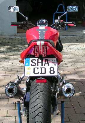 sv1000hinten.jpg