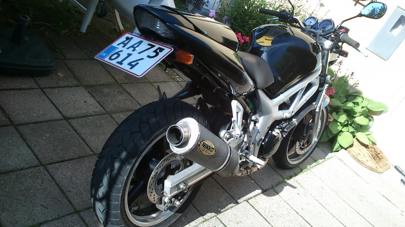 Nikko Racing Carbon.jpg