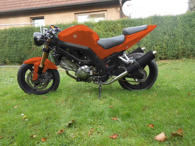 guzzis karre orange schwarz.jpg
