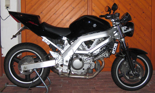 LazyJoe schwarze Felgen.jpg