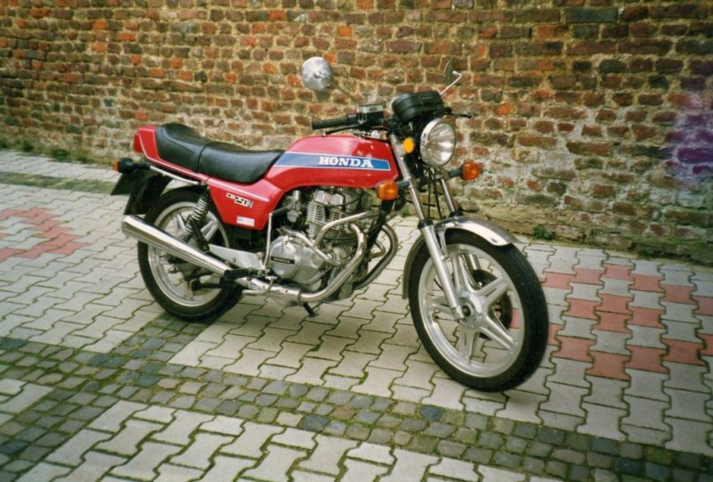 CB 250 N.jpg