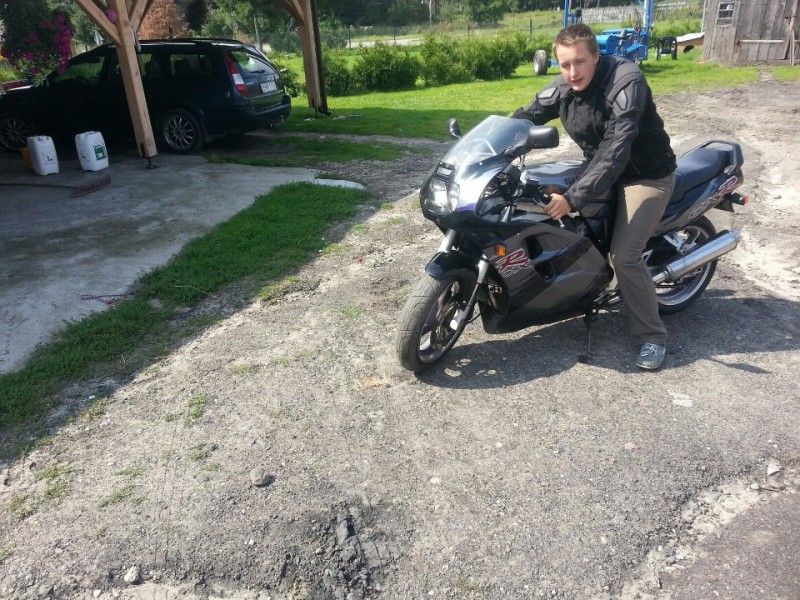 SUZUKI GSXR.jpg