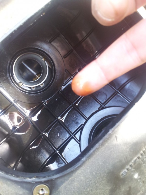 sv650s_luftfilter_1.jpg