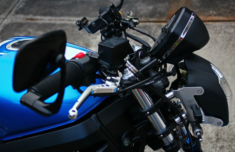 SV650_MT03Headlight2.jpg