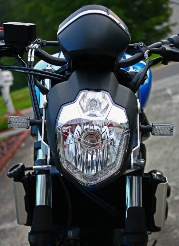 SV650_MT03Headlight4.jpg