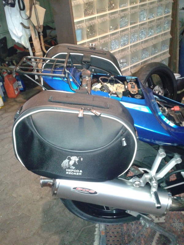 C-Bow montiert mit Taschen rechts.jpg