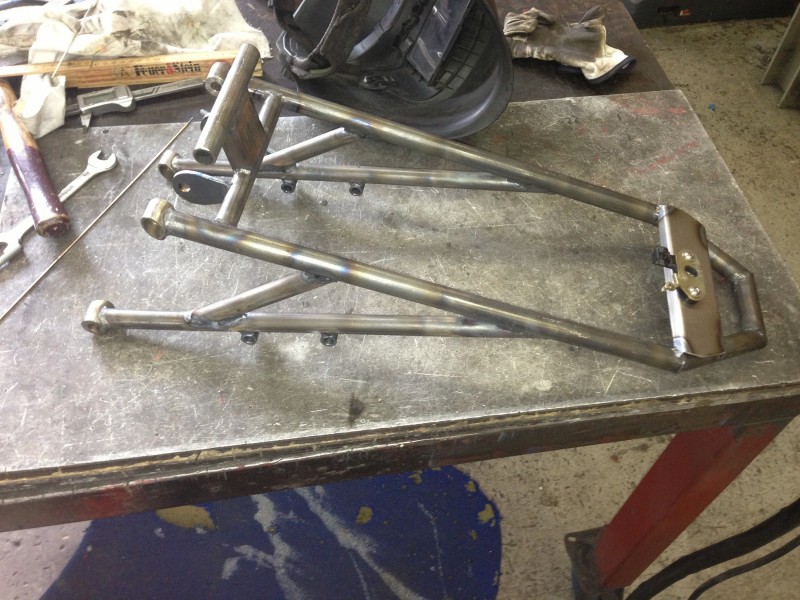 007-klein.jpg (1.21 MiB) 12502 mal betrachtet 007-klein.jpg