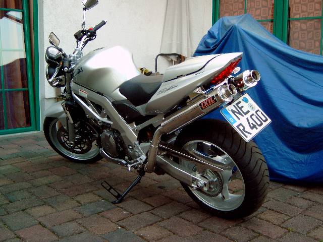 Y4110064xx.JPG