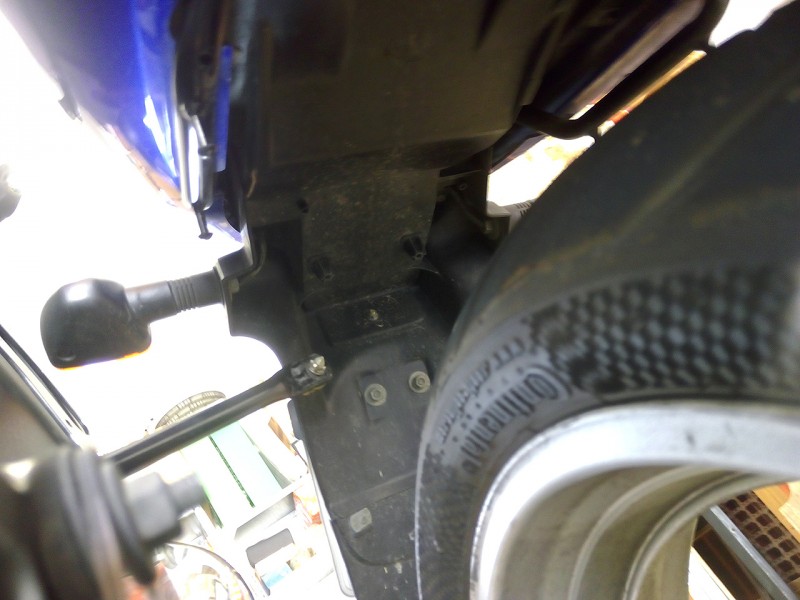 SV650_Knubbel_Koffertraeger_fehlender_Halter.jpg