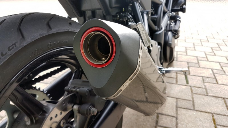 SV650_Scorpion_Red_02.jpg