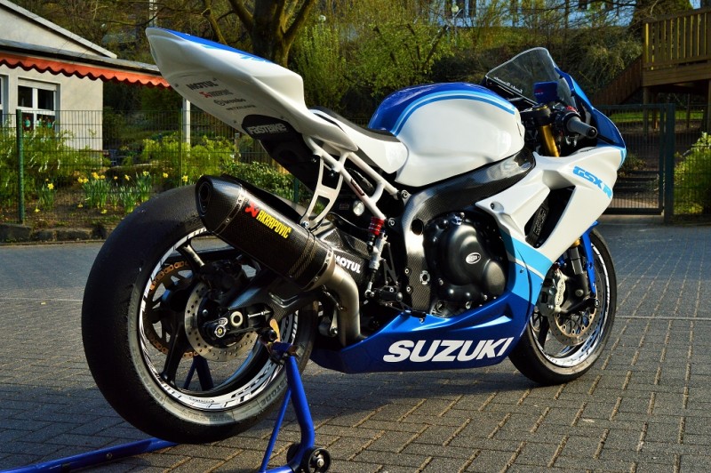 k-GSX R 750 Umbau 27.04 (11).JPG