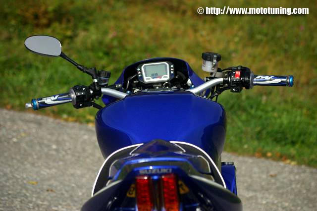 suzuki-sv-1000-olivier-img05.jpg