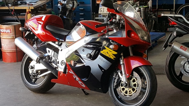 Gixxer SRAD web ok.jpg