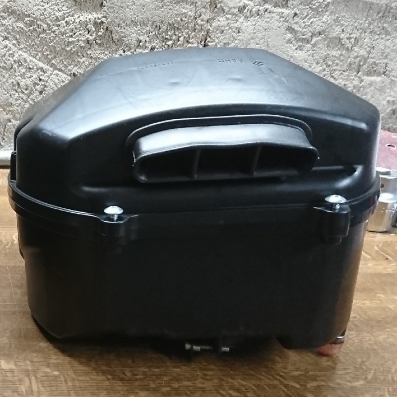SFV 650 Gladius Airboxdeckel.jpg