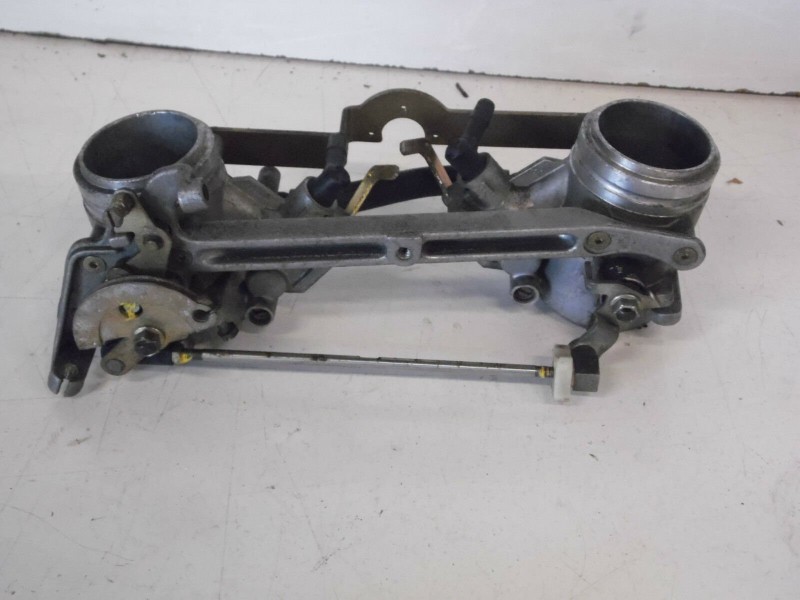 Suzuki GS650 TL650 V Twin Kraftstoffeinspritzung Drosselklappenstutzen 170.1 2.jpg