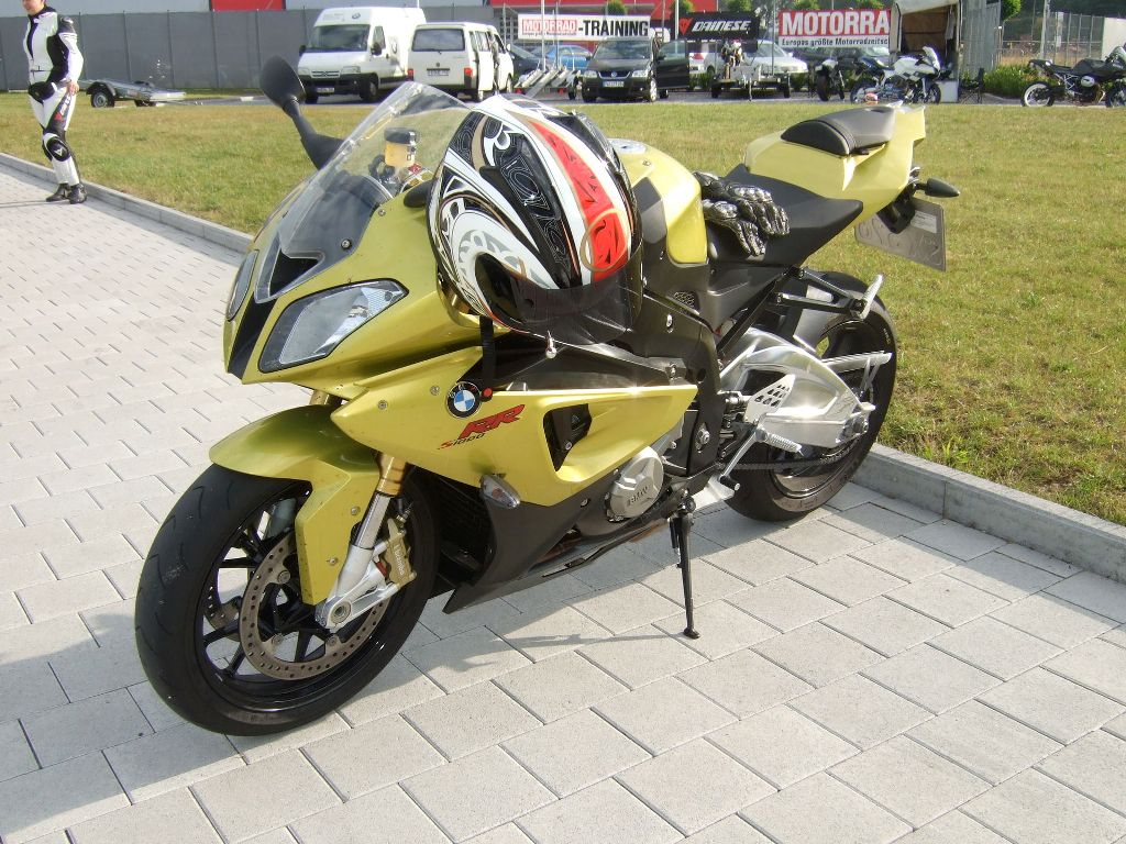 Fuchs seine BMW.jpg