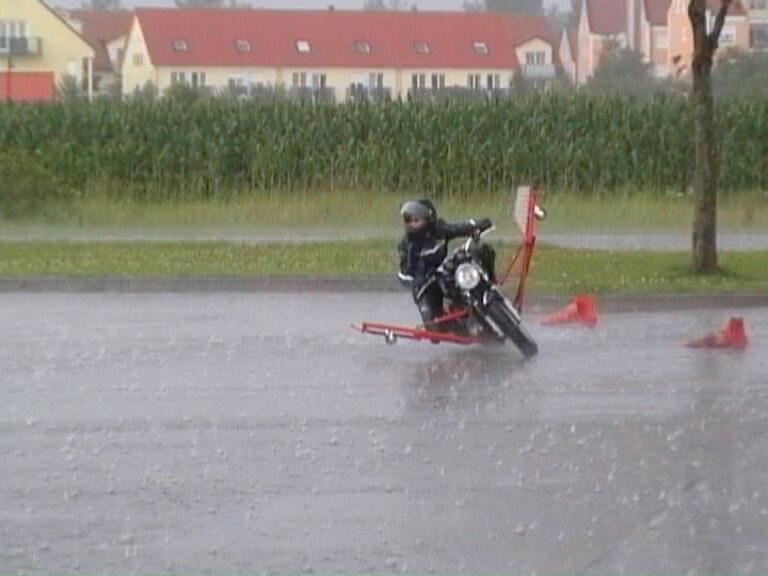 regen-schrÃ¤g-03.jpg