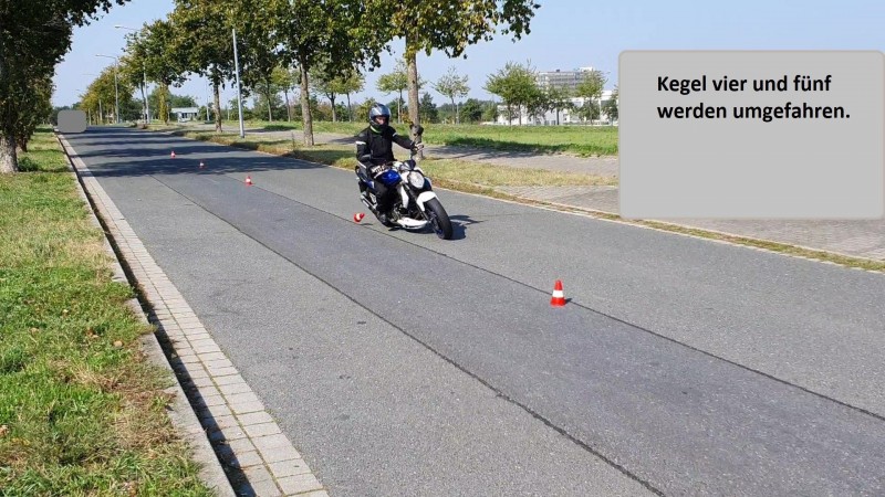 Kegel fällt.jpg