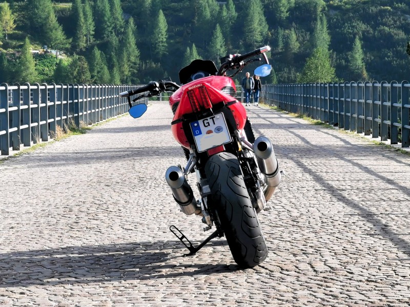 SV1000_Dolo2.jpg