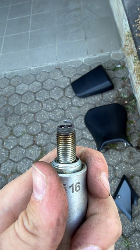 Vorderer Zylinder.jpg